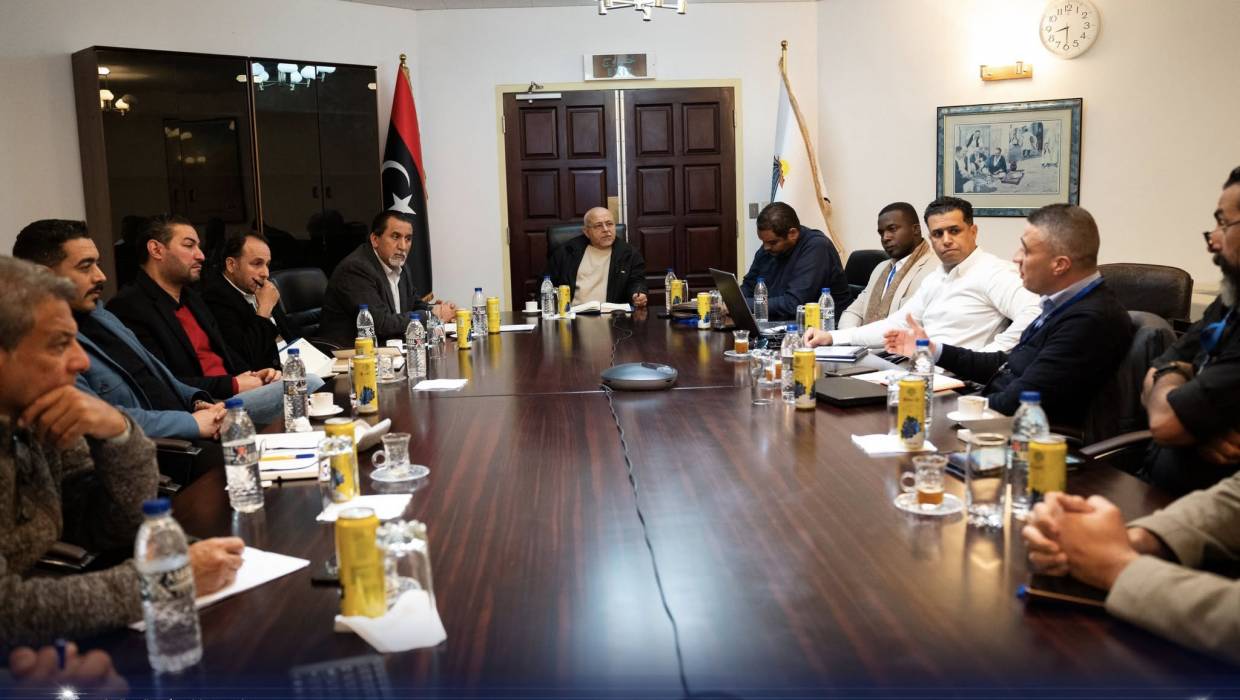 اجتماع بين الجهاز وشركة "برنيق" لتقييم آليات "كاتربيلر" وتطوير التعاون